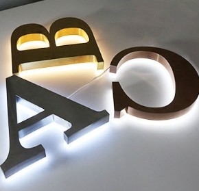 ミニレターロゴショップ広告のための屋外カスタマイズされた明るい3Dアクリルシグナル